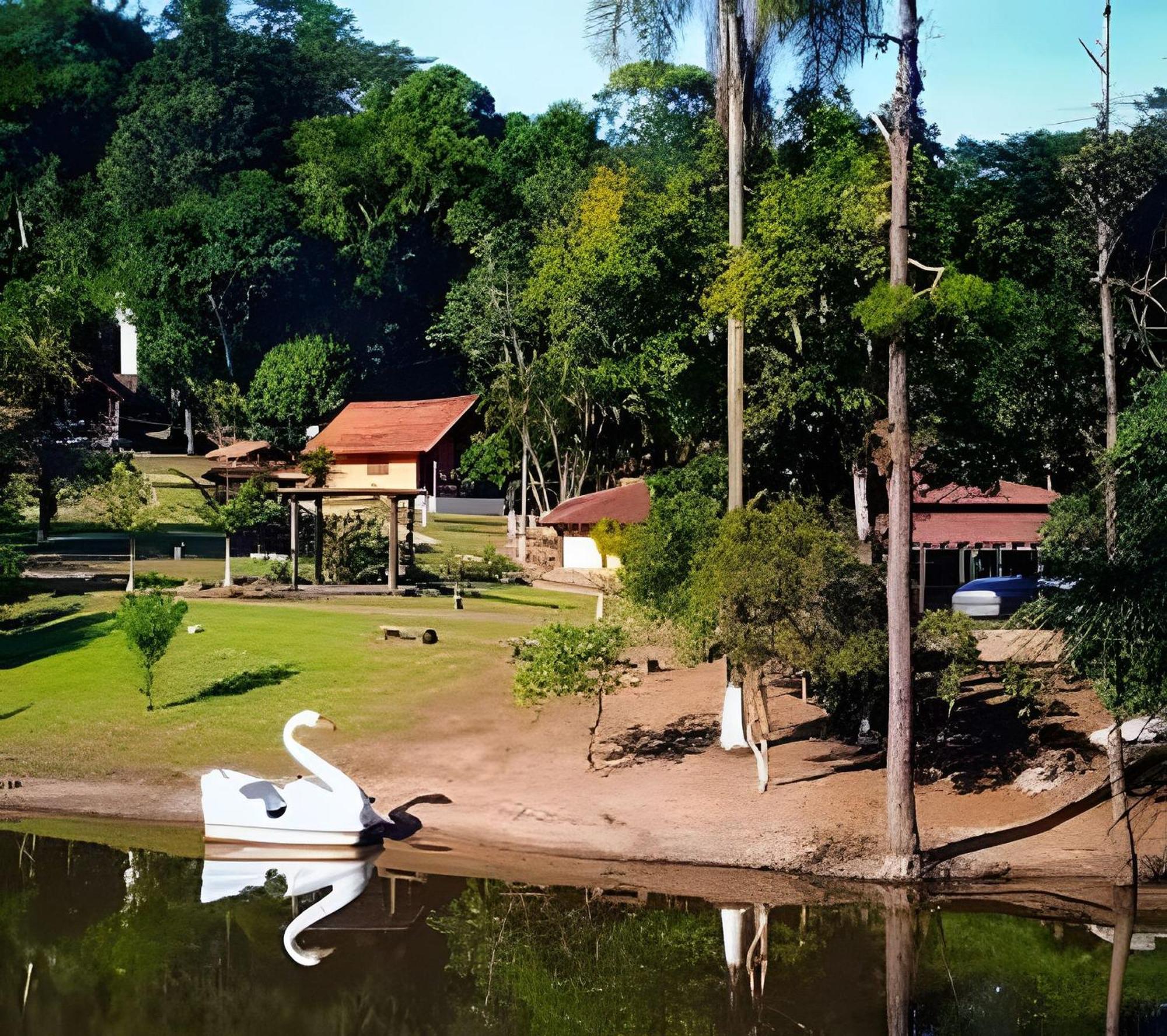 Recanto Das Aguas - Chales No Meio Da Mata Atlantica Элдораду Экстерьер фото